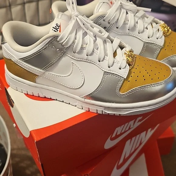 Nike Sneakers - Picture 2 of 5